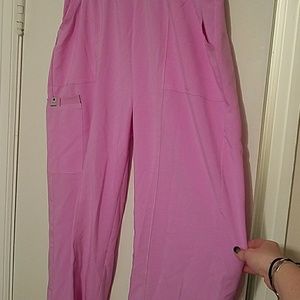 Ladies scrub pants medium NWT lilac color